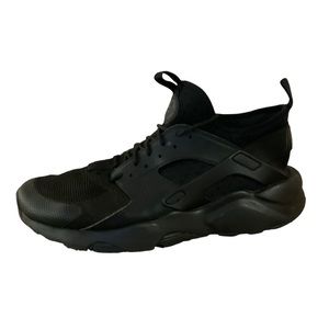 Nike Huarache Air Men’s Sneaker